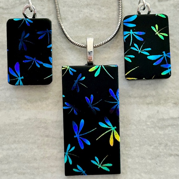 Dichroic fuses glass pendant and earring's set - Picture 2 of 2